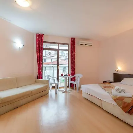 Studio Close To The Beach Apartment